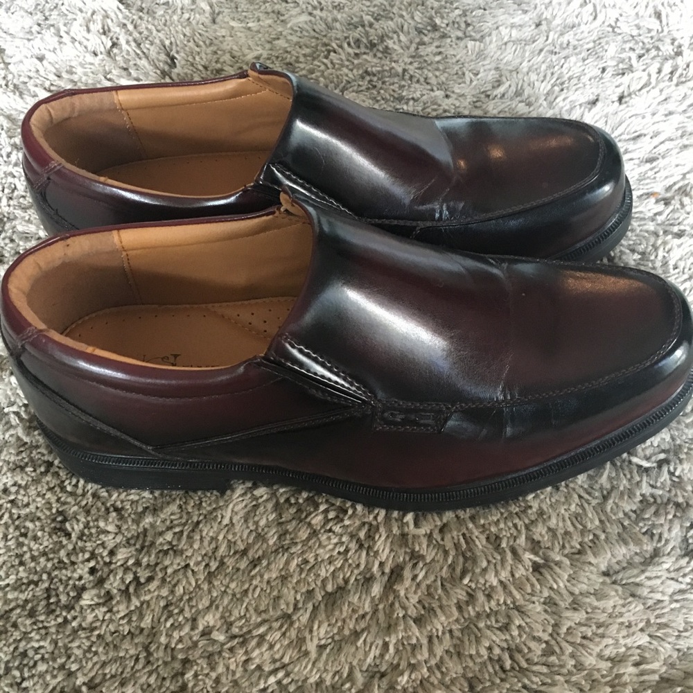 Dress shoes
